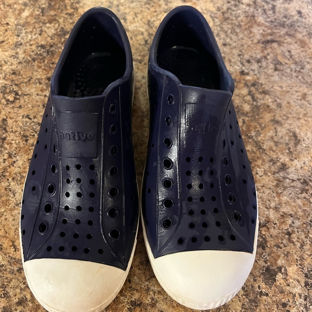 Native Kids Navy and White Water Shoes